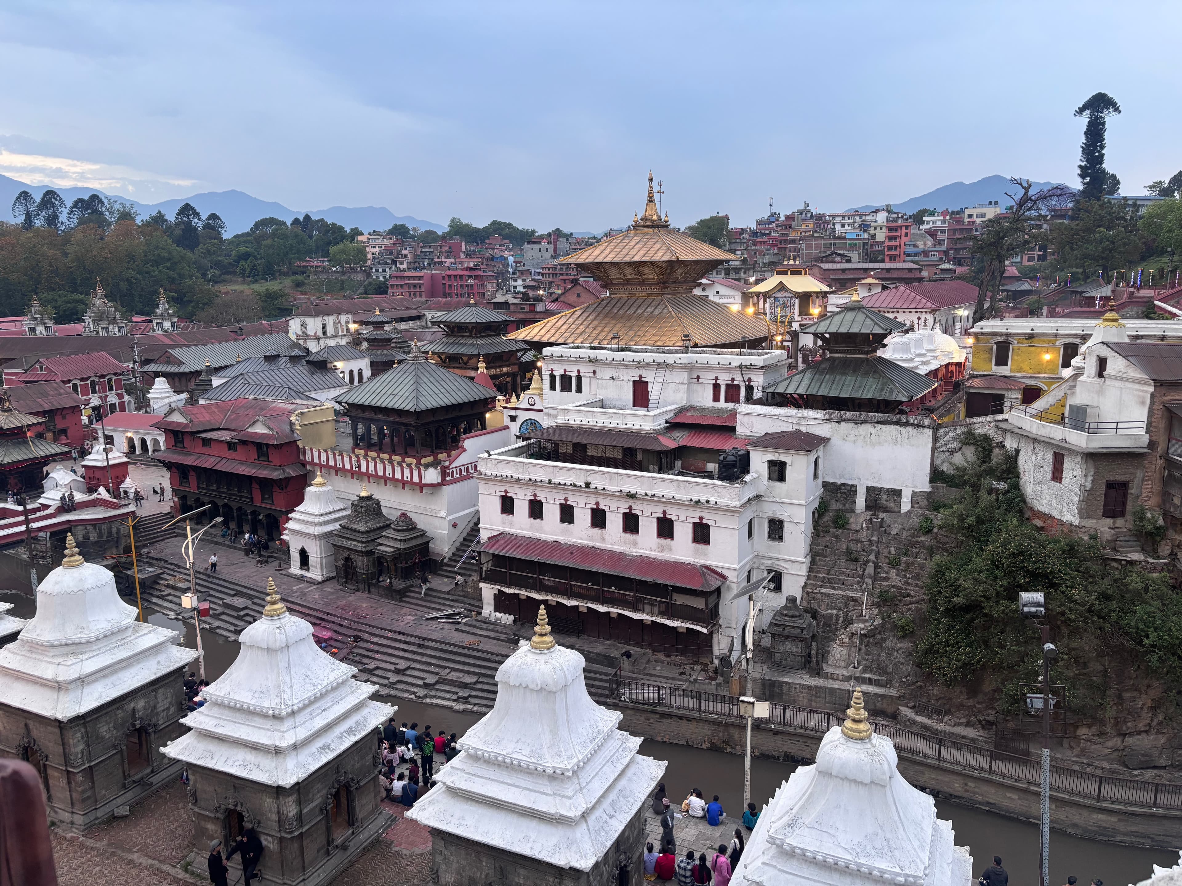 Pasupathinath_in_morning.jpeg